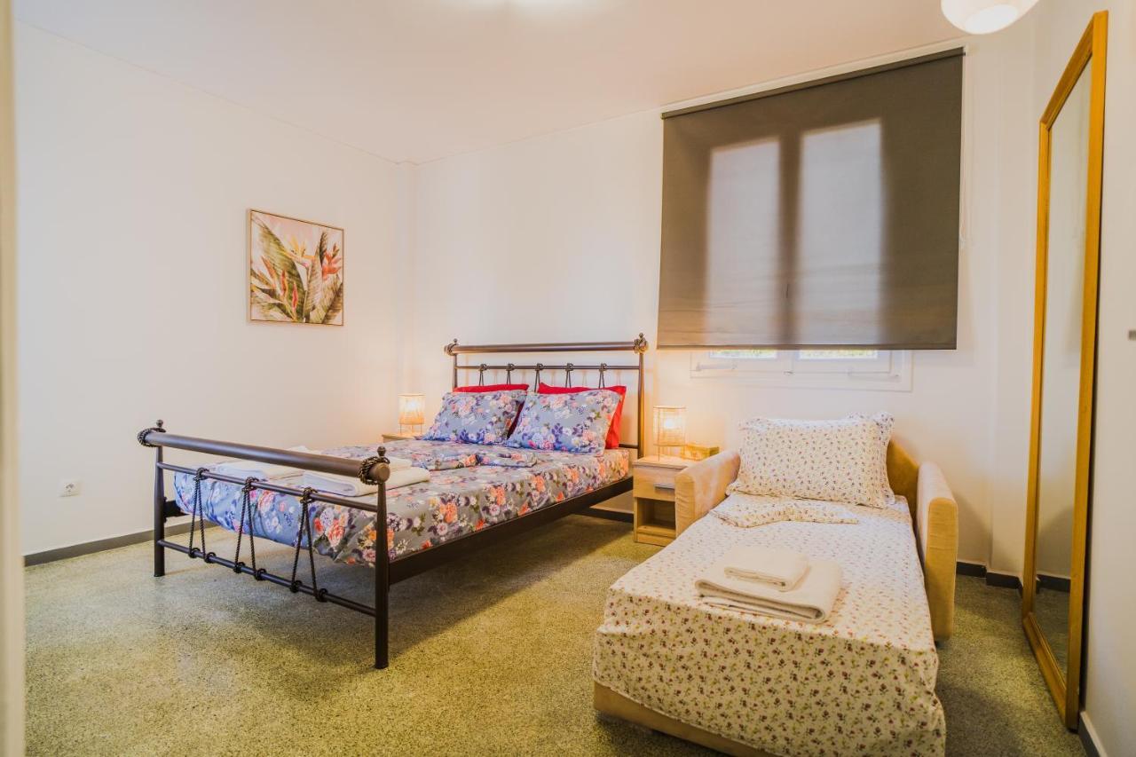 Green Apartment Ground Floor Feel Like Home Properties Saronida ภายนอก รูปภาพ