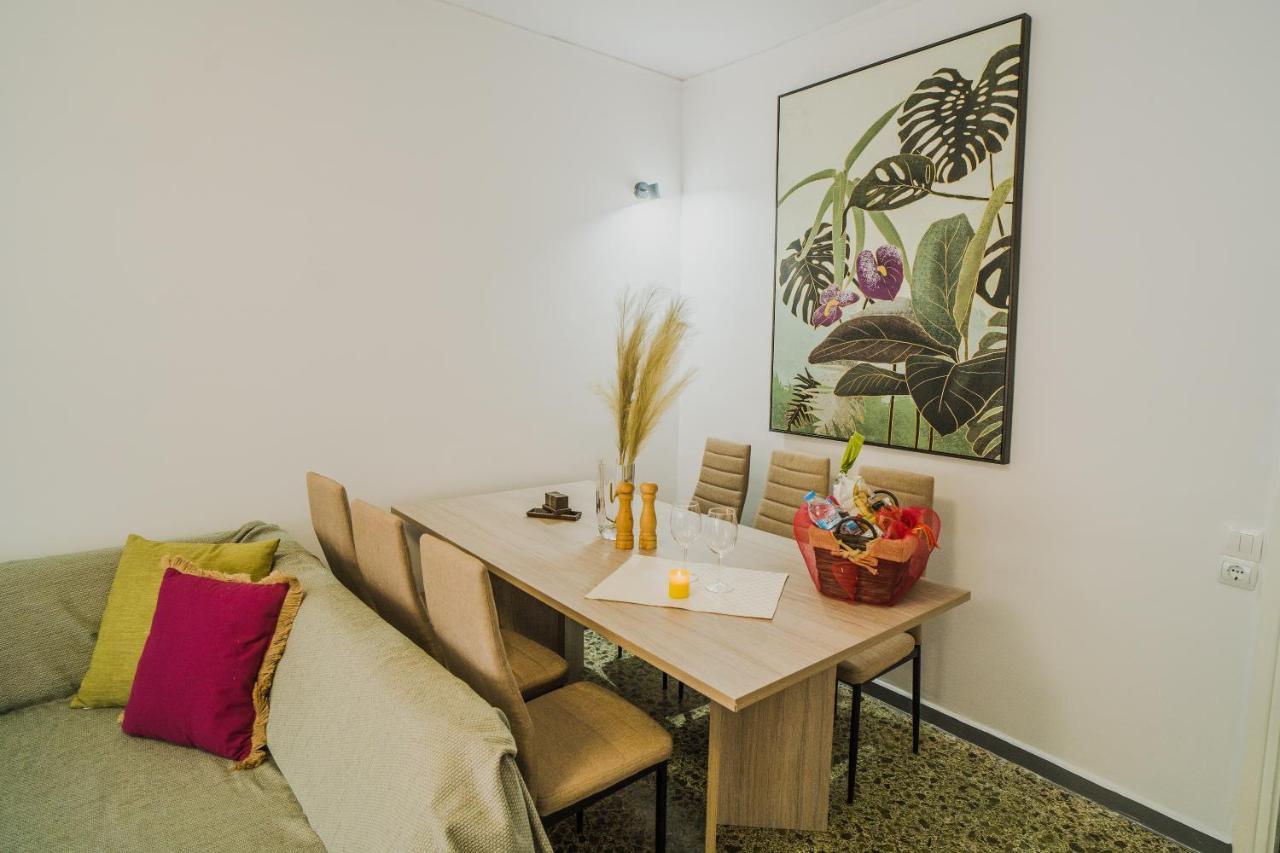 Green Apartment Ground Floor Feel Like Home Properties Saronida ภายนอก รูปภาพ