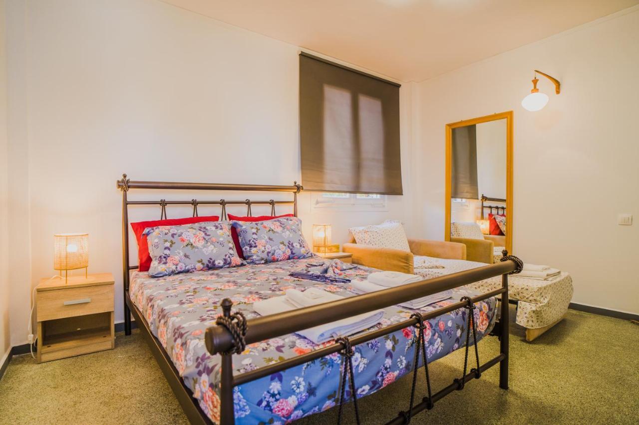 Green Apartment Ground Floor Feel Like Home Properties Saronida ภายนอก รูปภาพ
